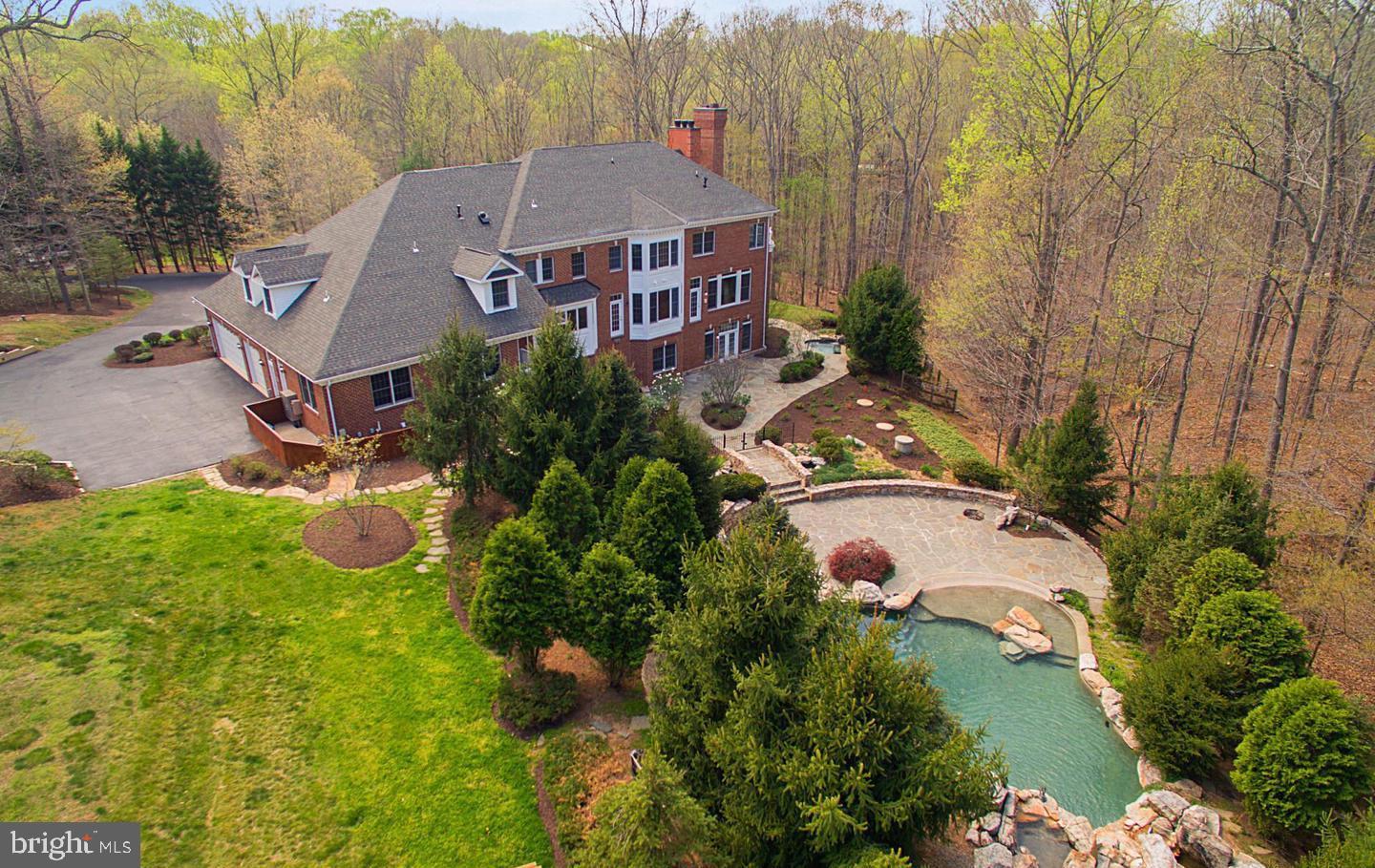 NICHOLS RUN ESTATES - Residential