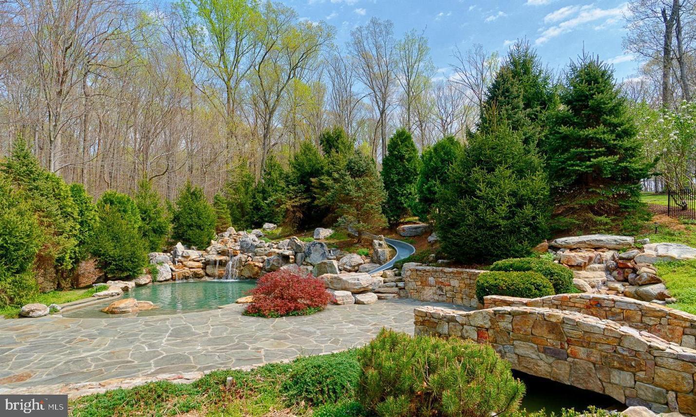 NICHOLS RUN ESTATES - Residential