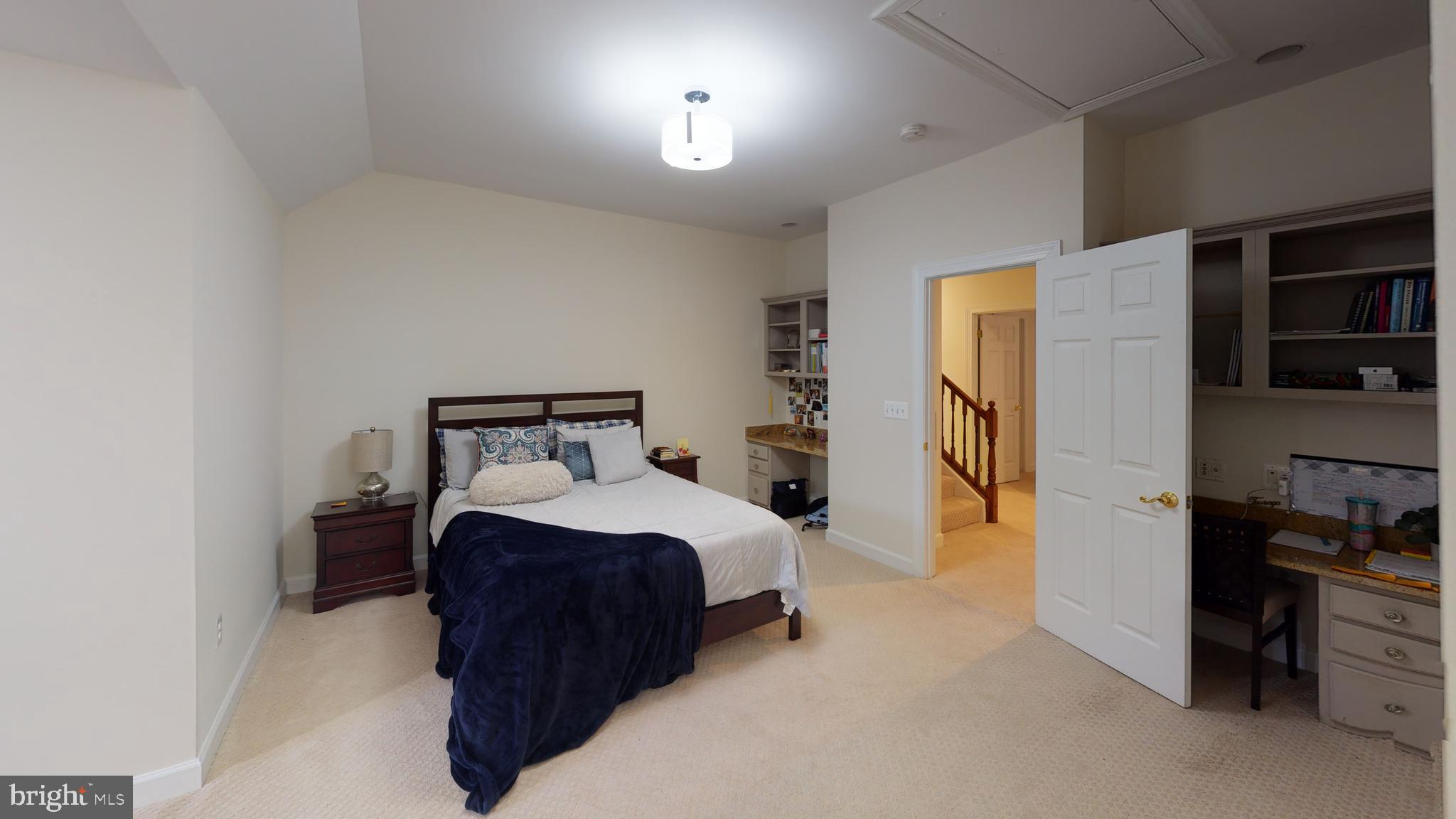 NICHOLS RUN ESTATES - Residential