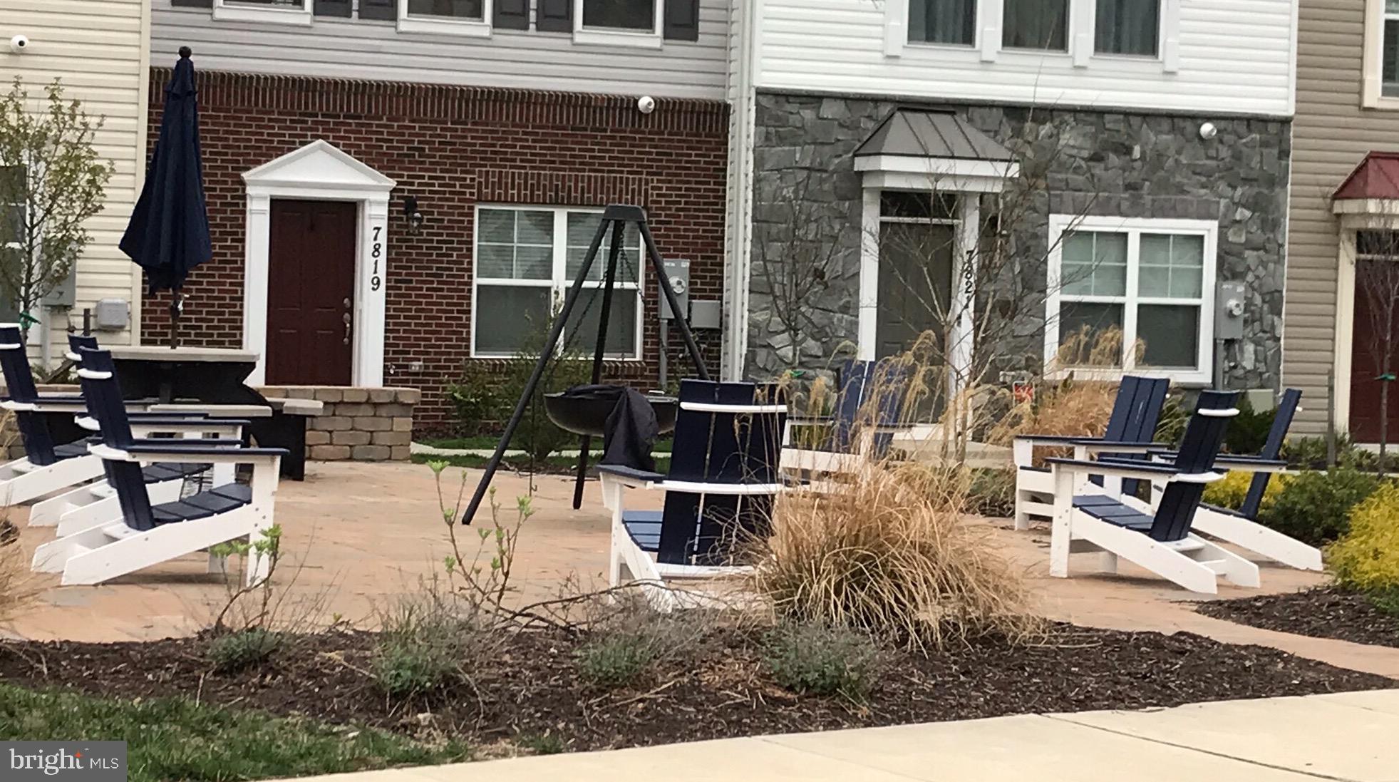 OAKVIEW VILLAGE - Residential Lease