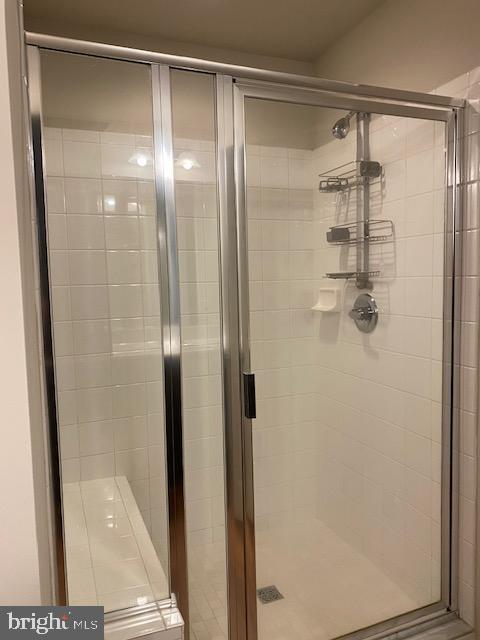 OAKVIEW VILLAGE - Residential Lease