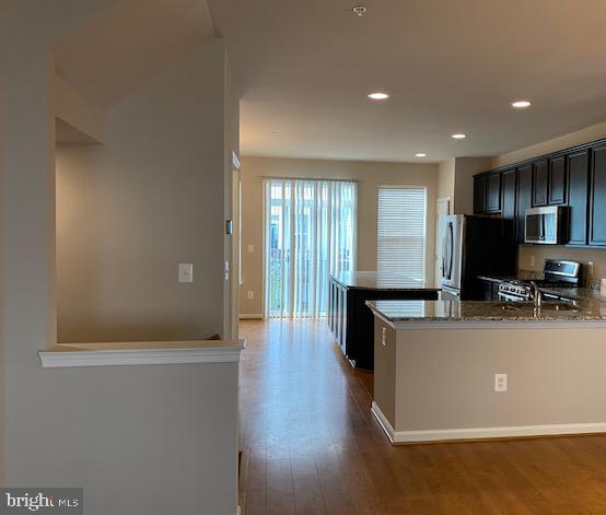 OAKVIEW VILLAGE - Residential Lease