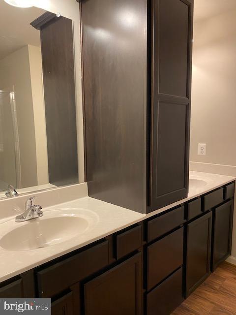 OAKVIEW VILLAGE - Residential Lease