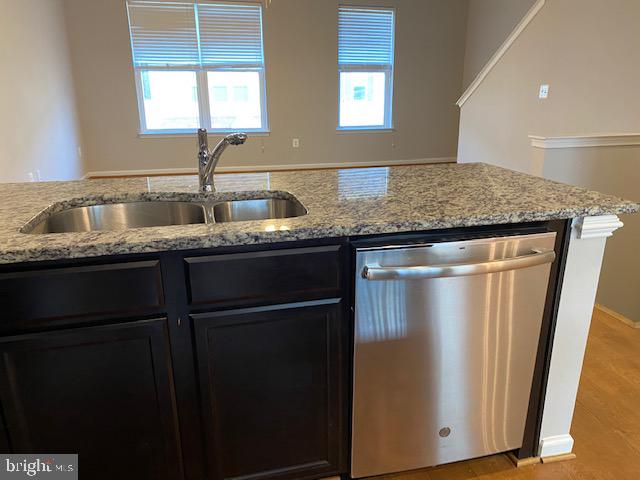 OAKVIEW VILLAGE - Residential Lease