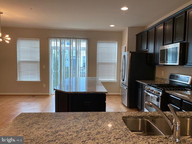 OAKVIEW VILLAGE - Residential Lease