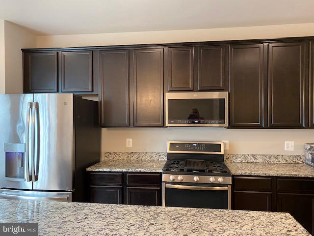 OAKVIEW VILLAGE - Residential Lease