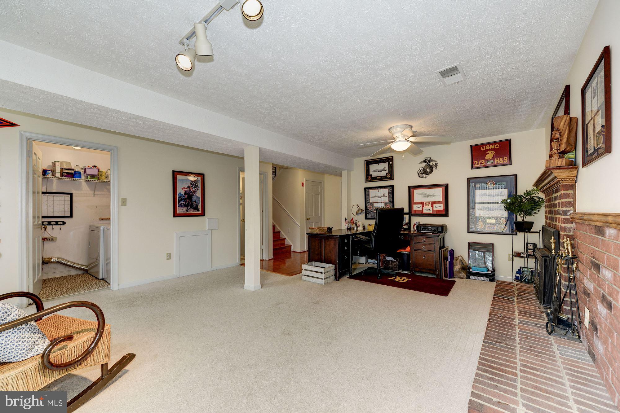 PARK WEST - Residential Lease