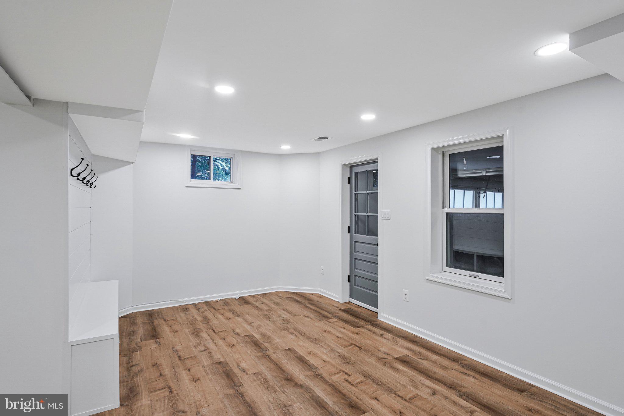 DONOVANS NINE - Residential