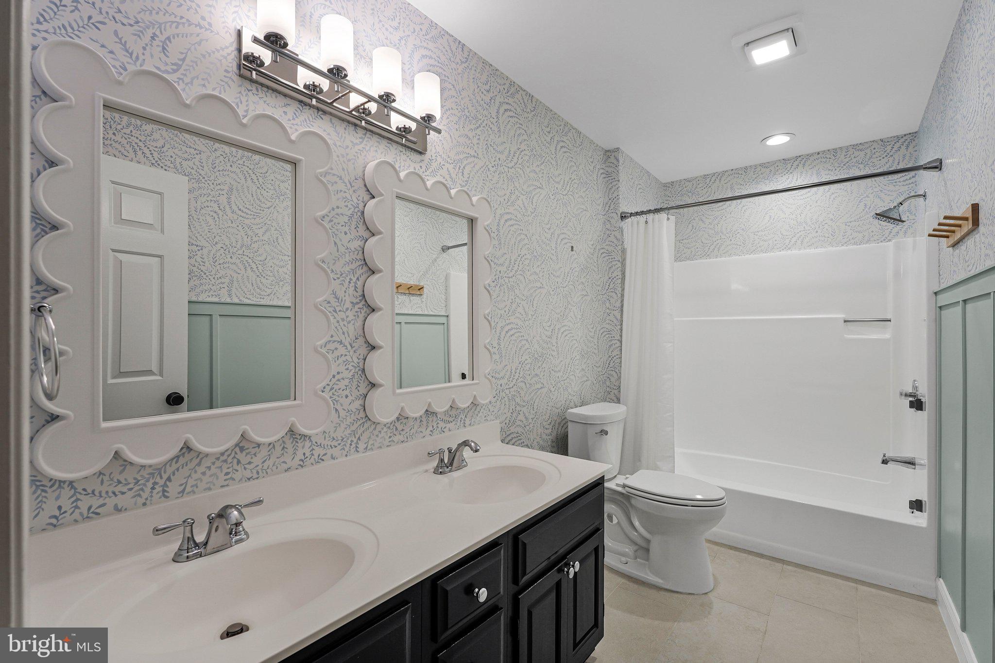 DONOVANS NINE - Residential