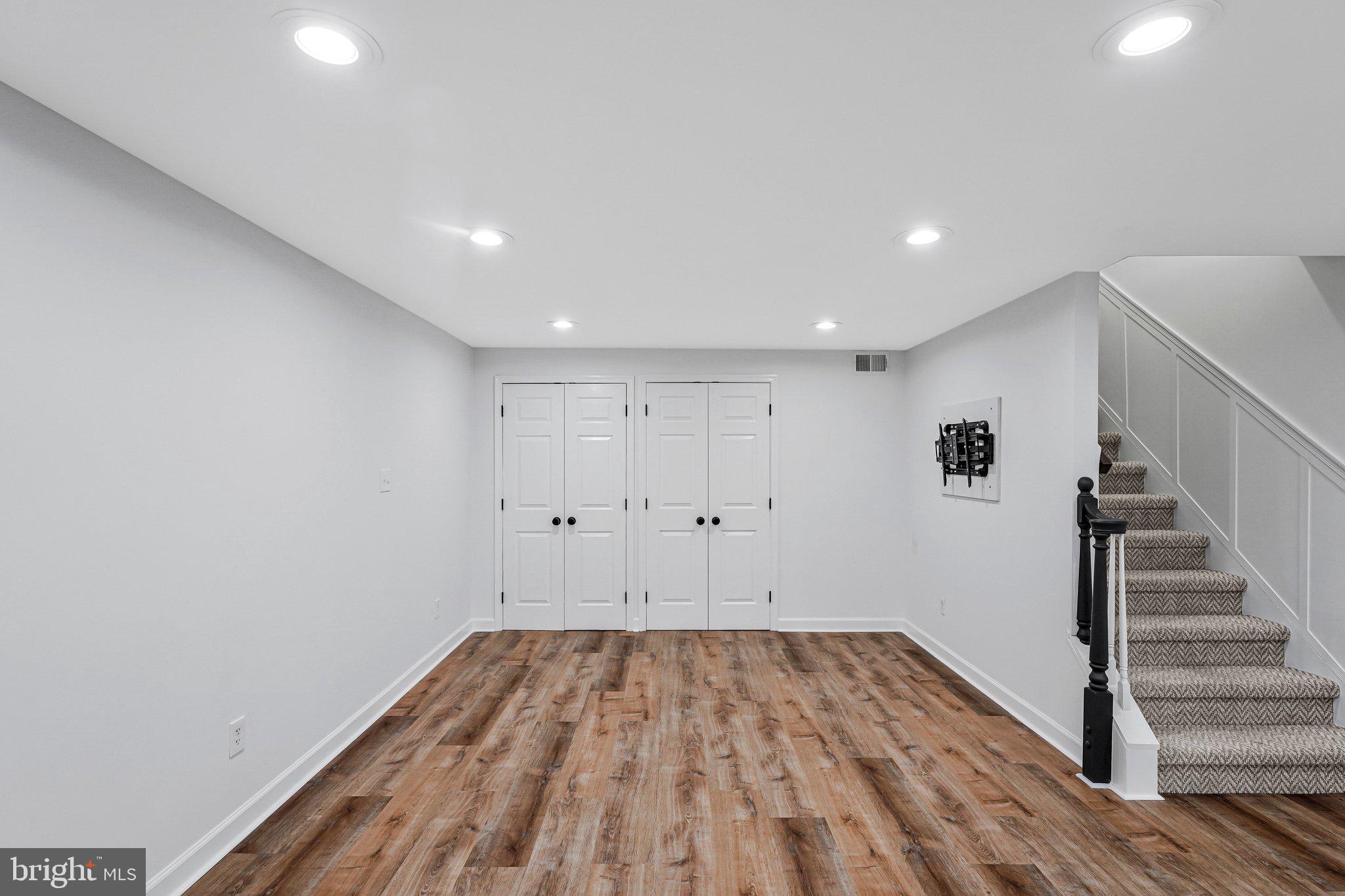 DONOVANS NINE - Residential