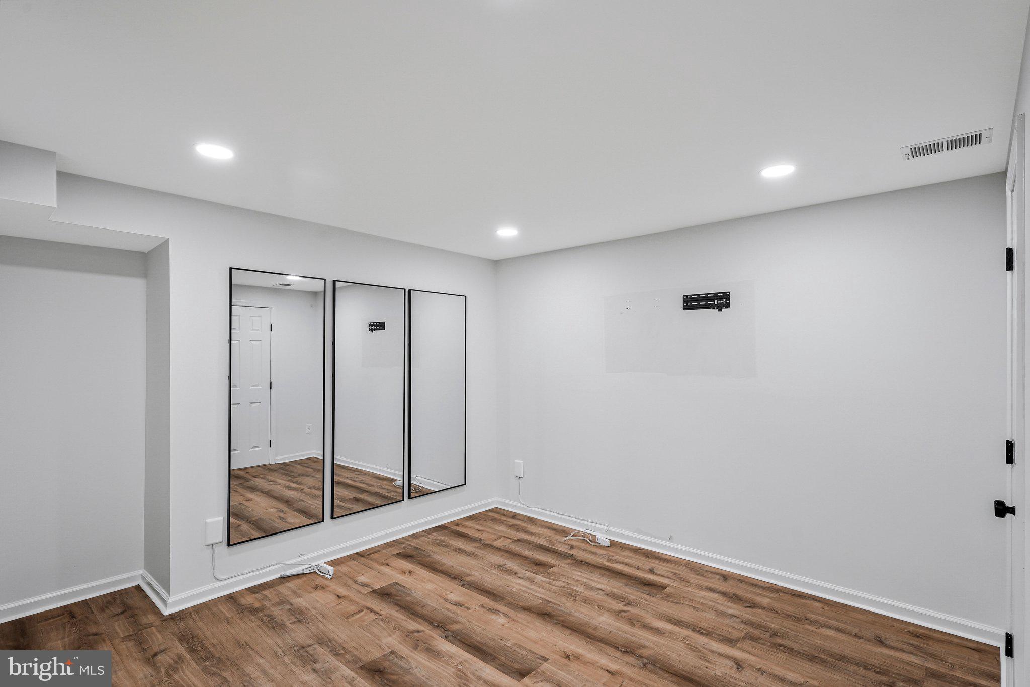 DONOVANS NINE - Residential