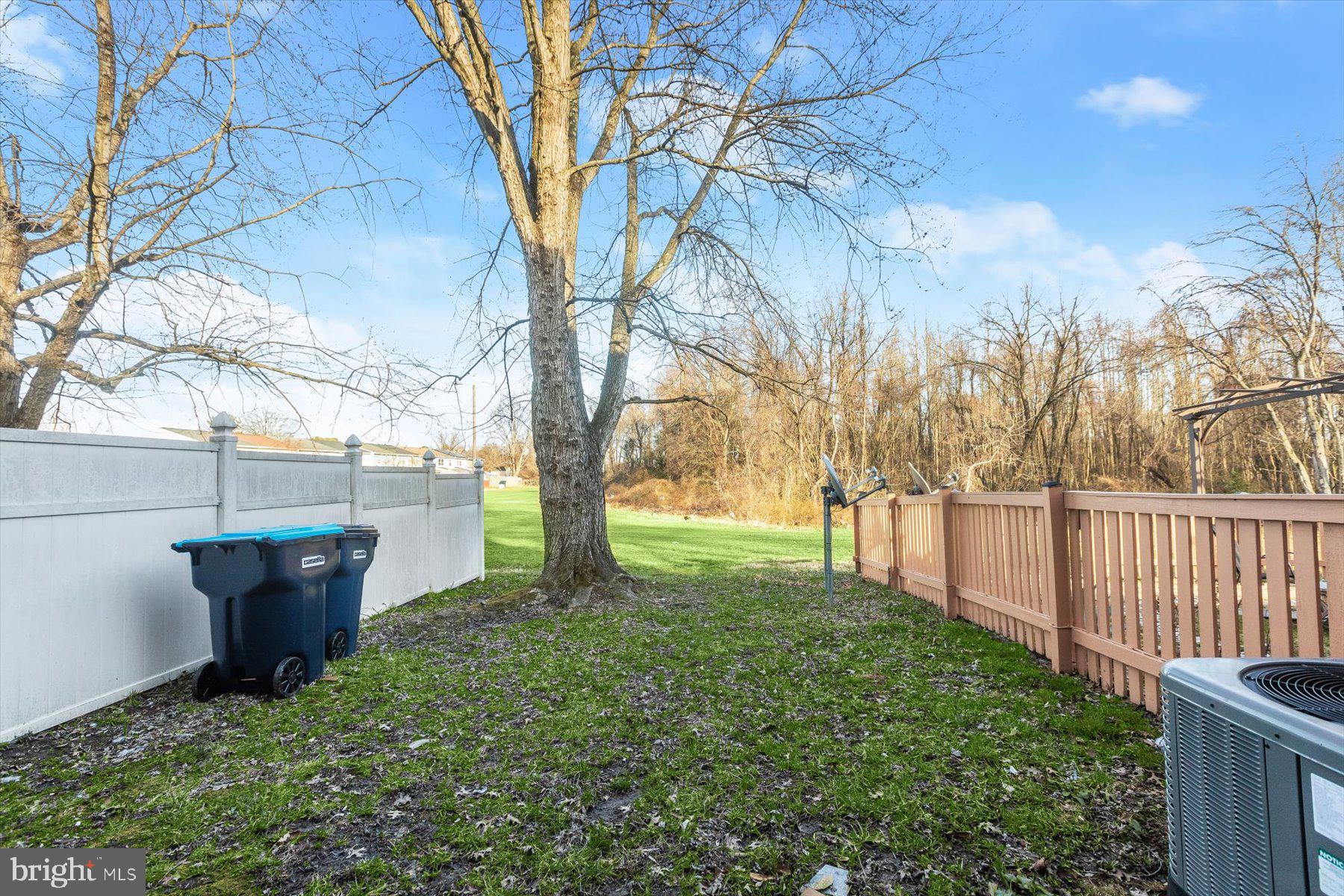 HARFORD SQUARE - Residential