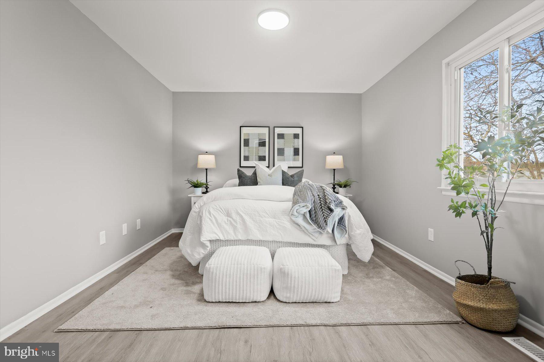 HARFORD SQUARE - Residential