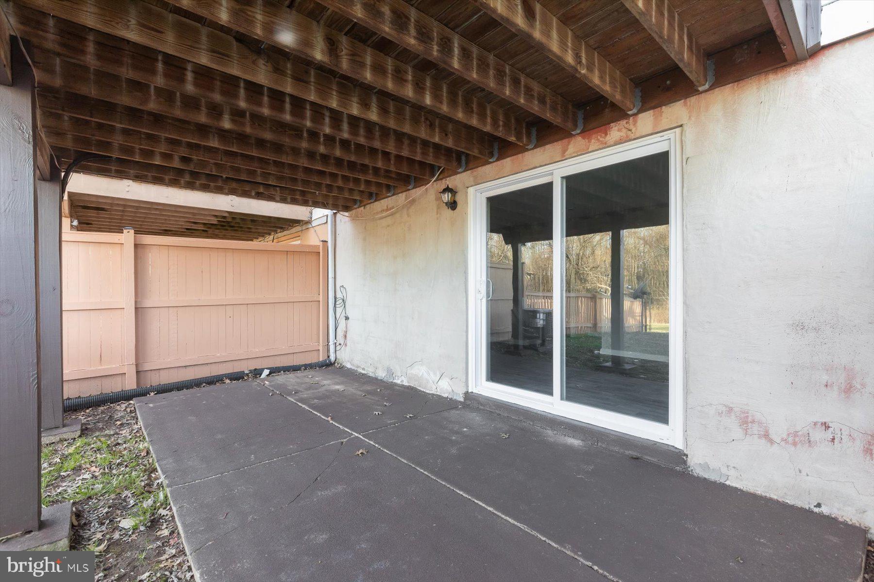 HARFORD SQUARE - Residential