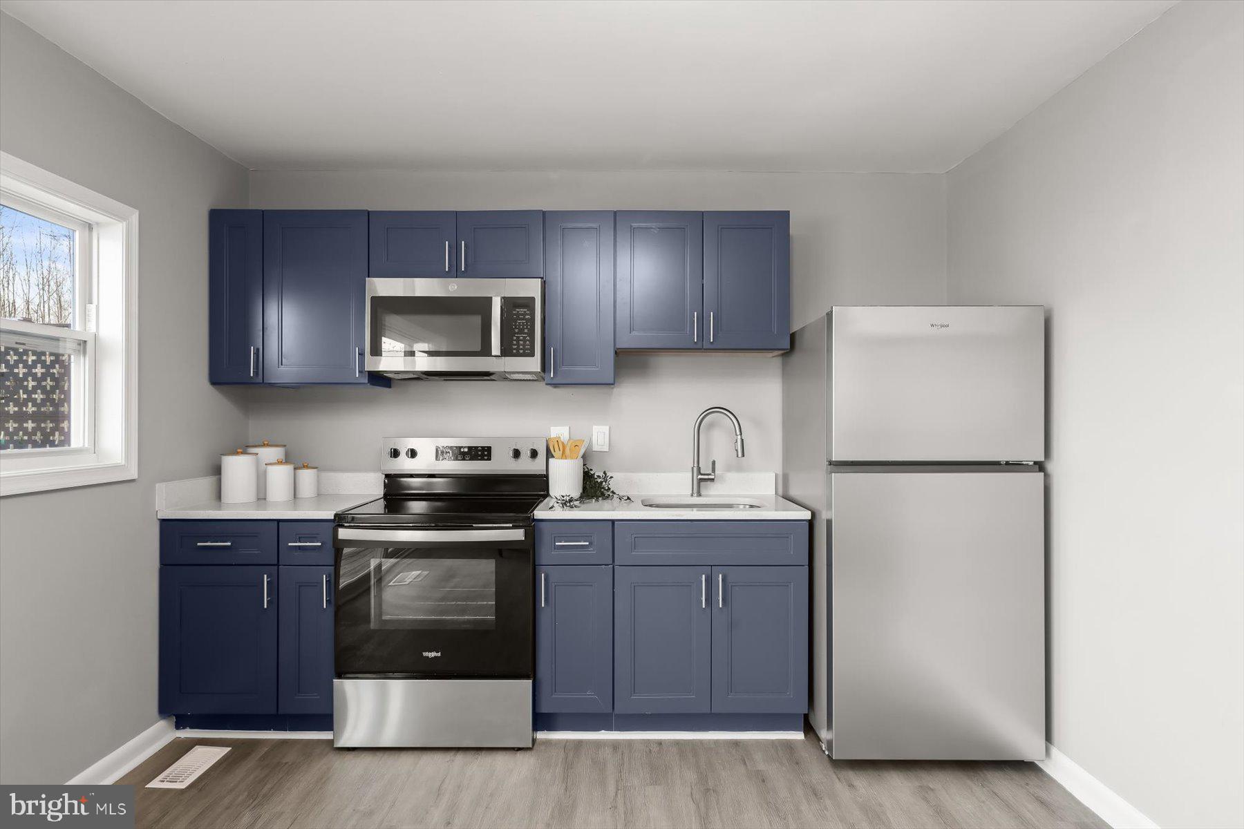 HARFORD SQUARE - Residential