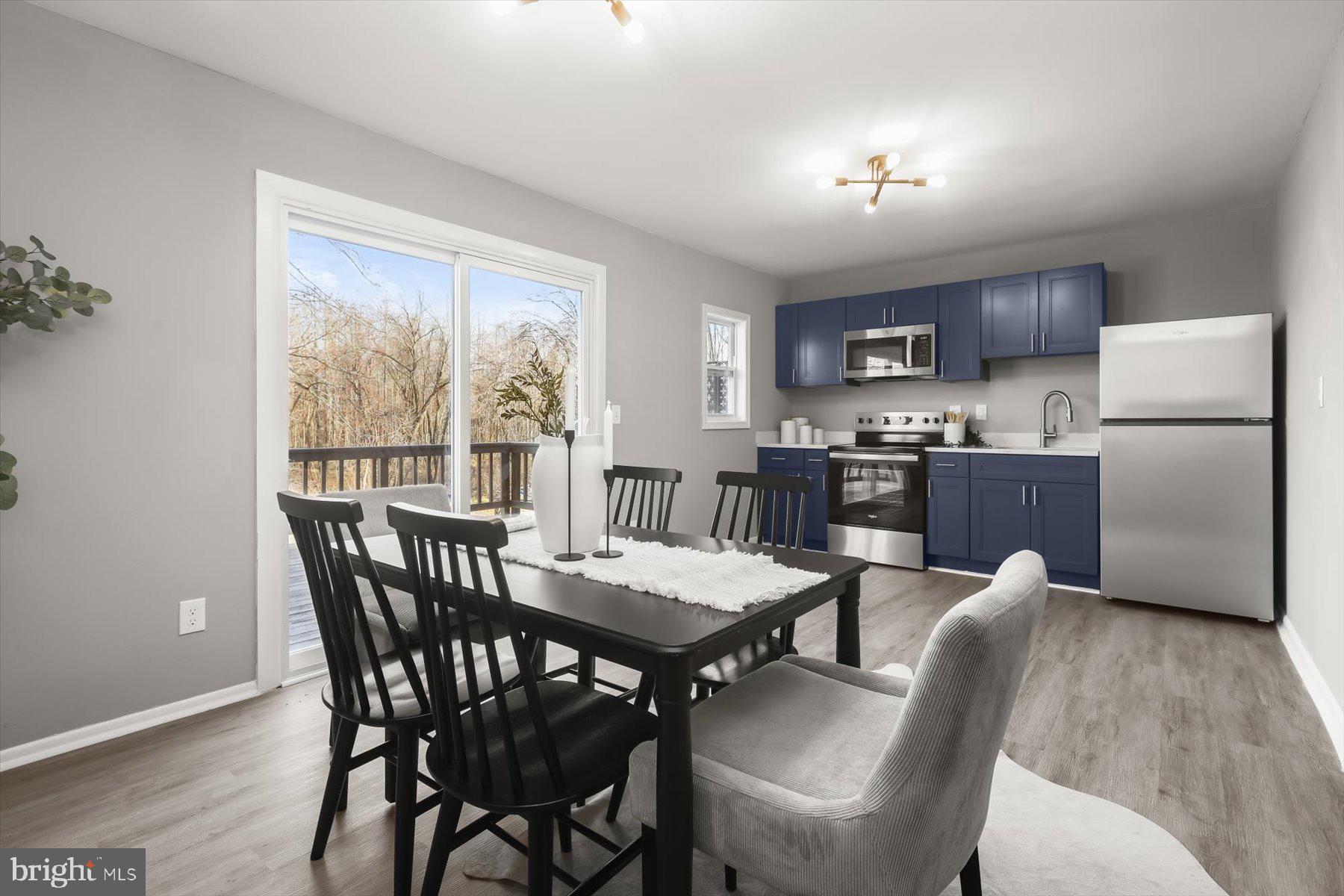 HARFORD SQUARE - Residential