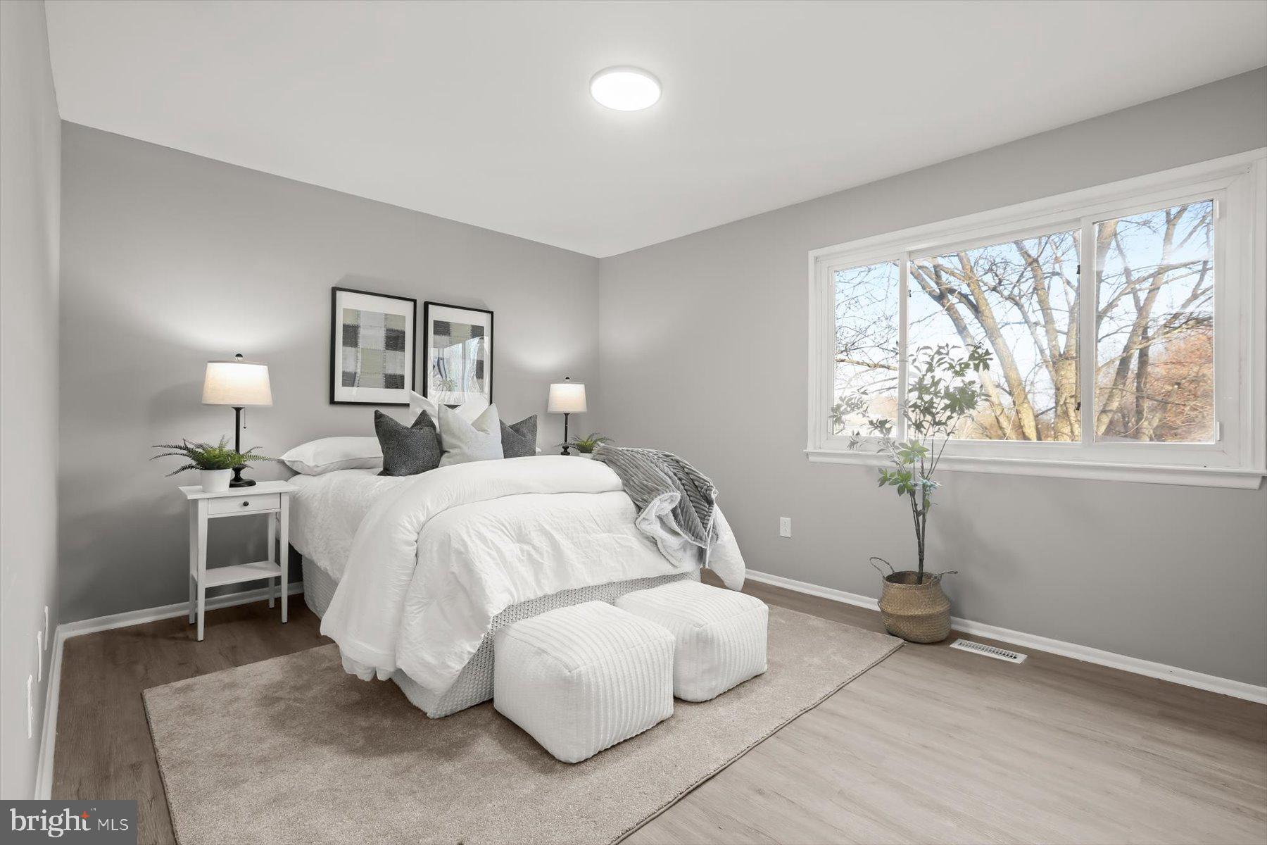 HARFORD SQUARE - Residential