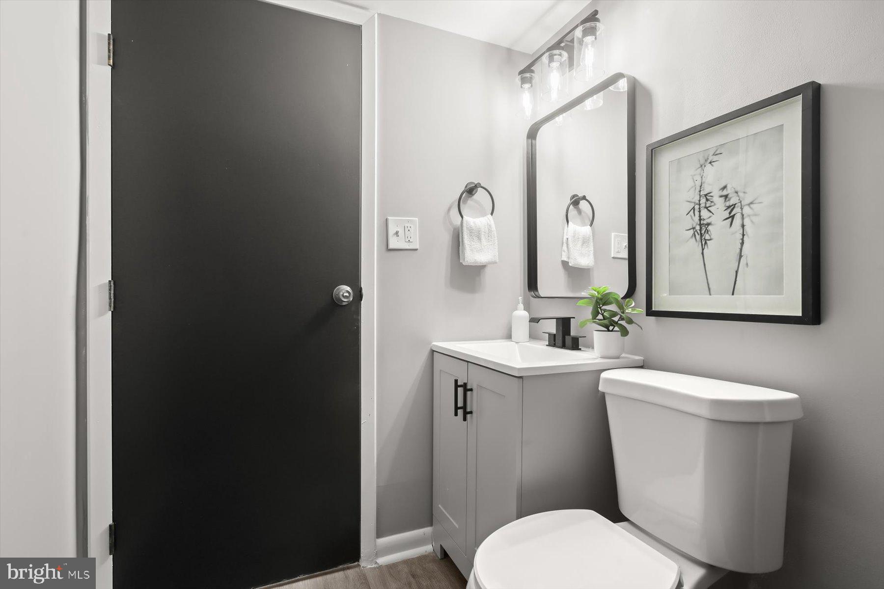 HARFORD SQUARE - Residential