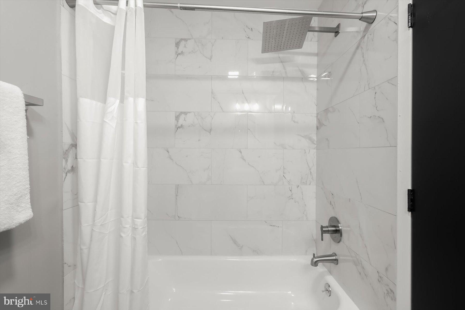 HARFORD SQUARE - Residential