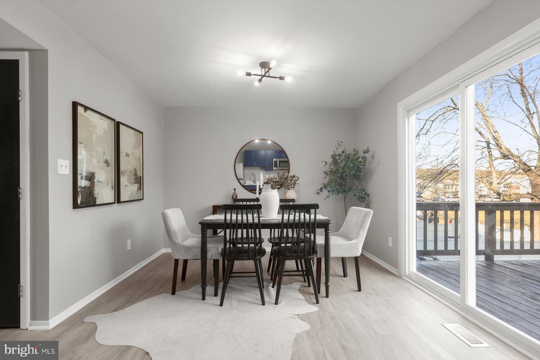 HARFORD SQUARE - Residential