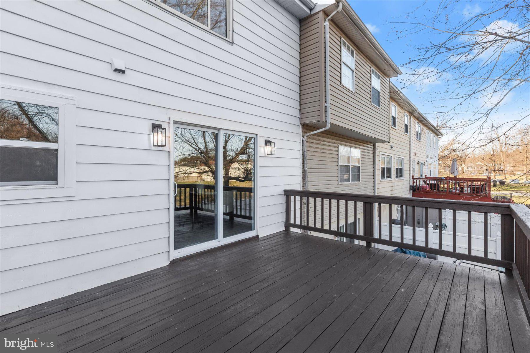 HARFORD SQUARE - Residential