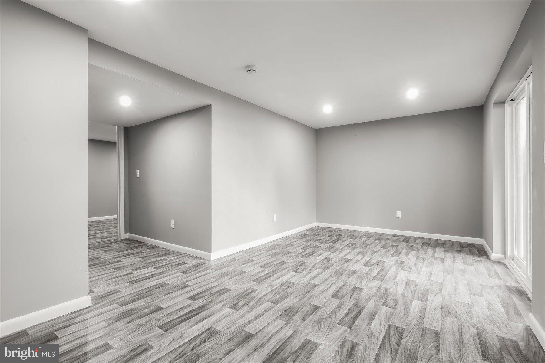 HARFORD SQUARE - Residential