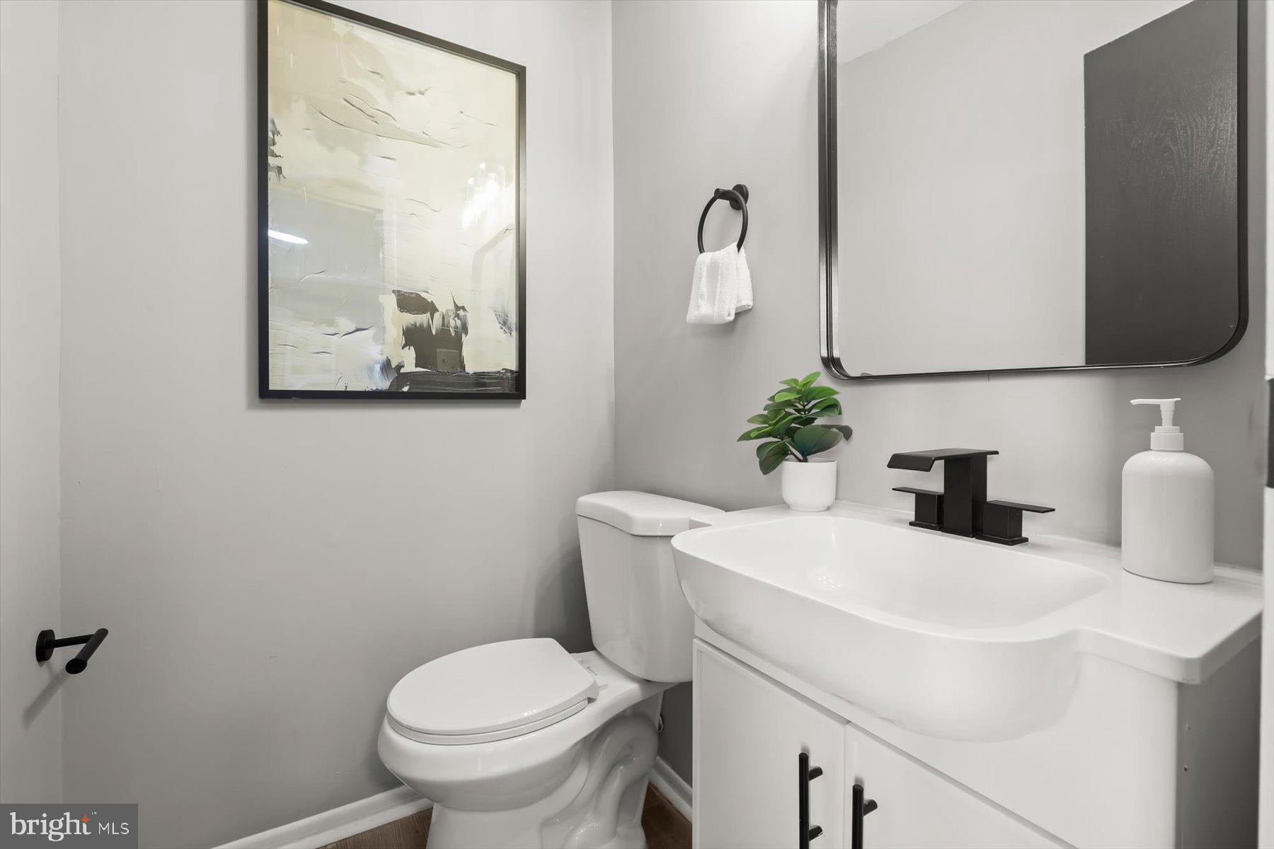 HARFORD SQUARE - Residential