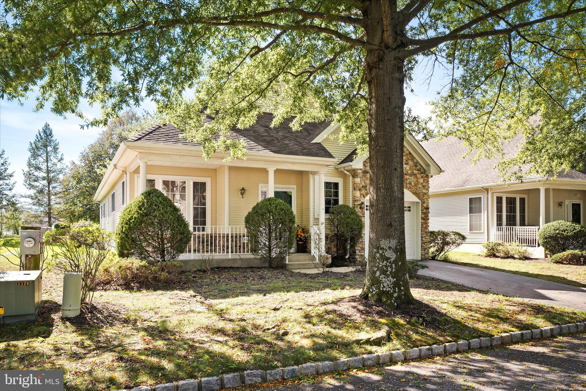 14 HUMMINGBIRD DRIVE