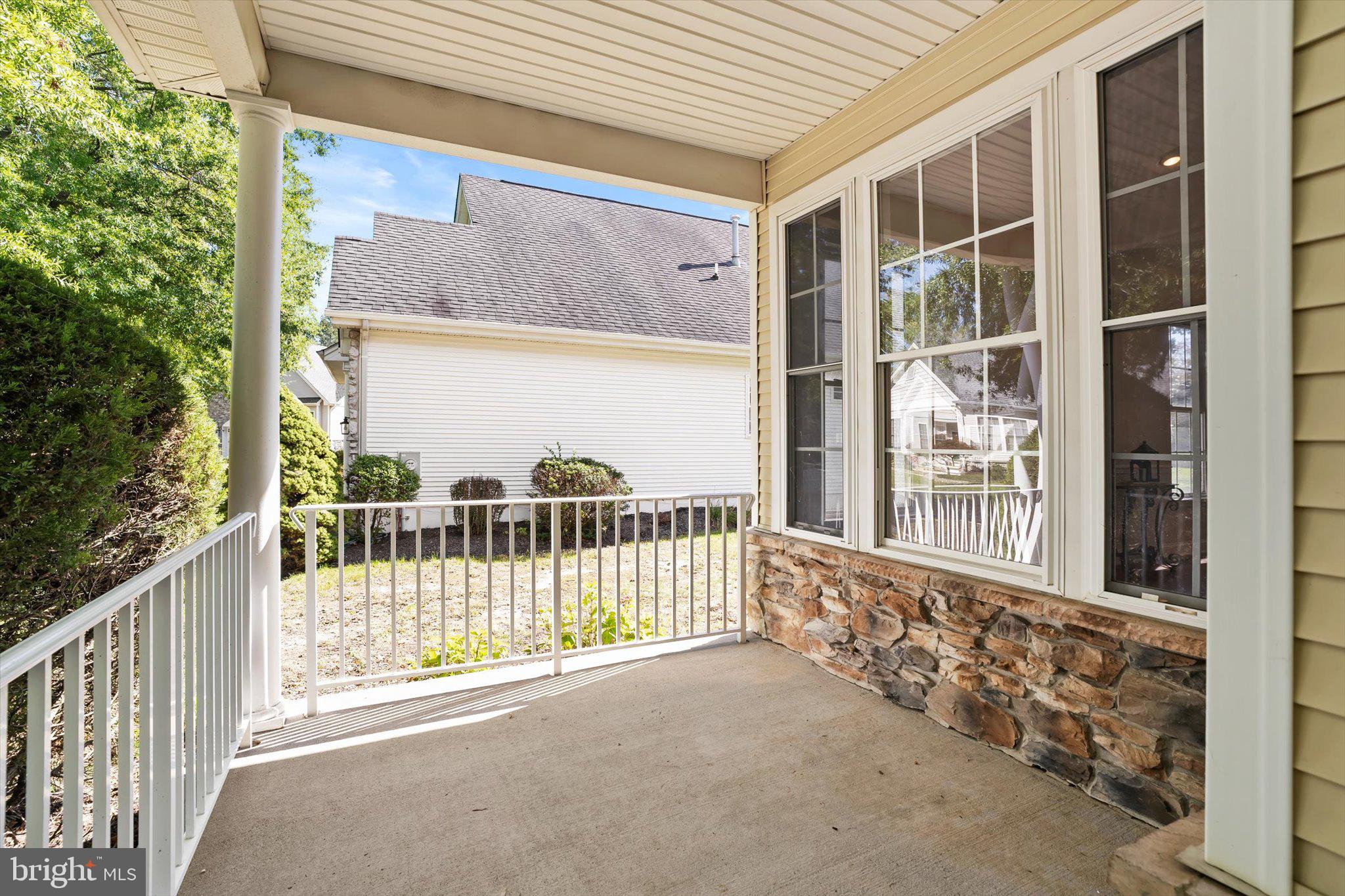 14 HUMMINGBIRD DRIVE