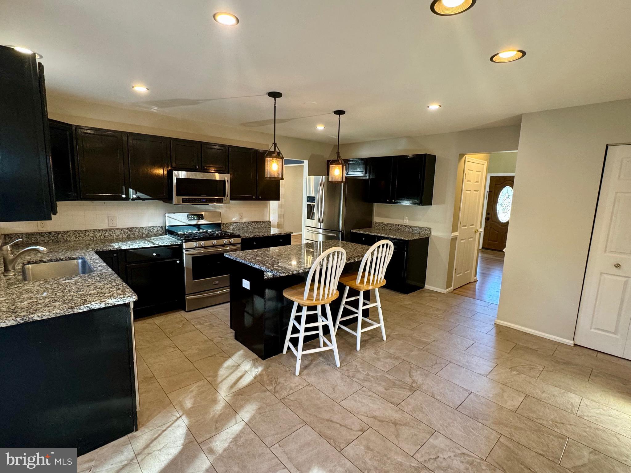 32 CYPRESS POINT COURT