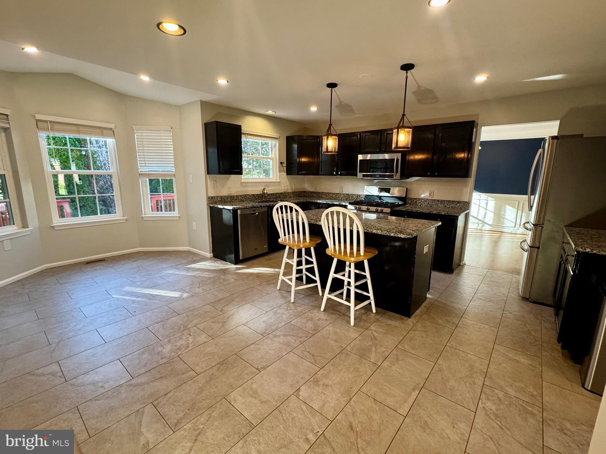 32 CYPRESS POINT COURT