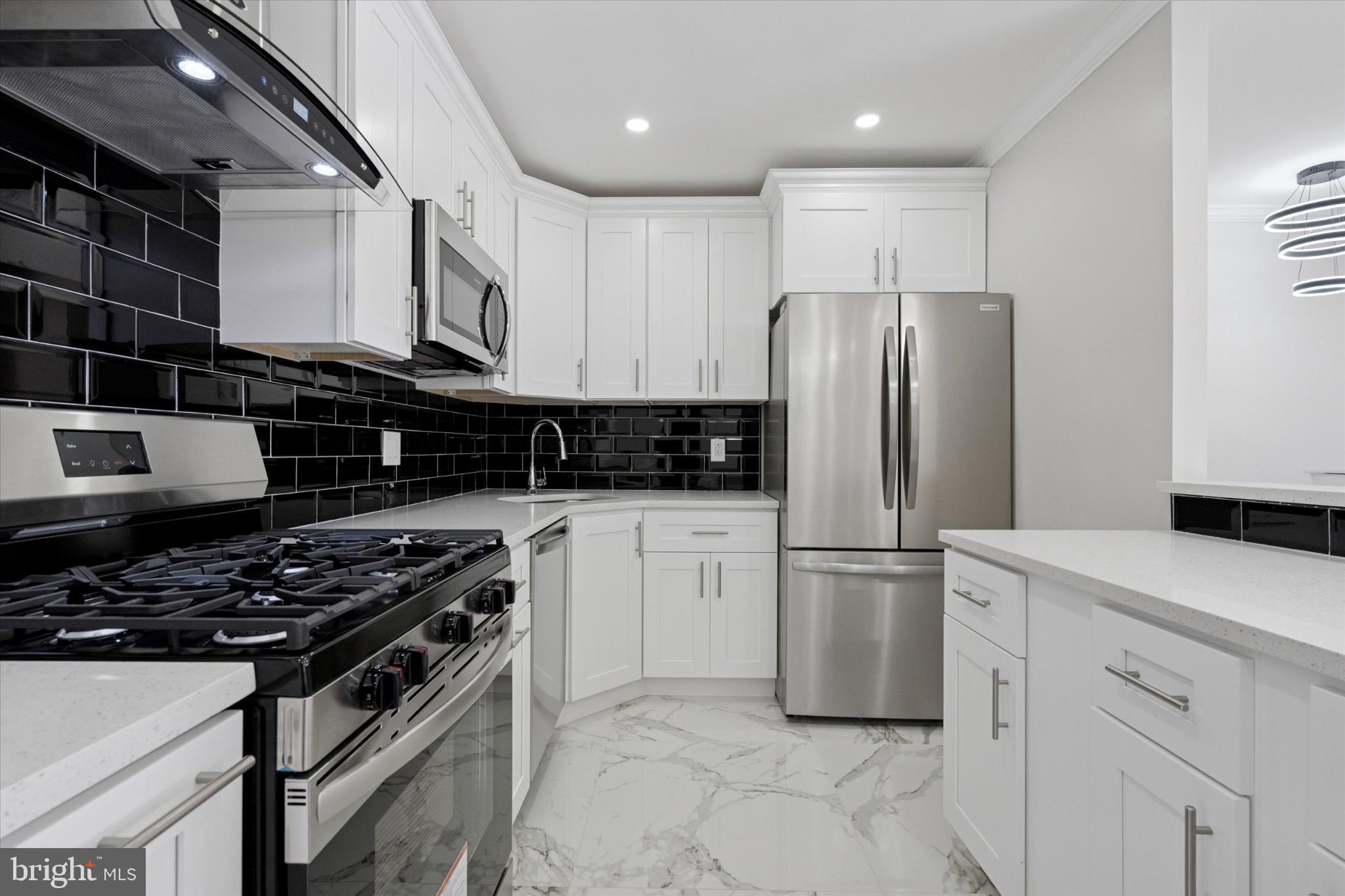 9174 FRANKFORD AVENUE B