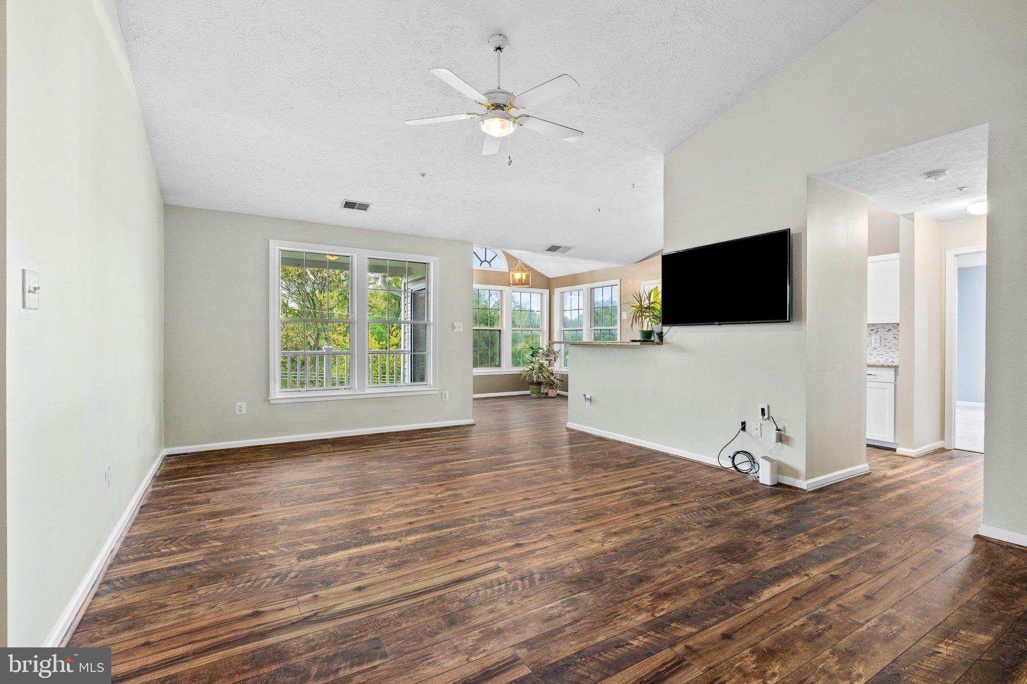 905 BLUE LEAF #7 3C COURT 7  3C