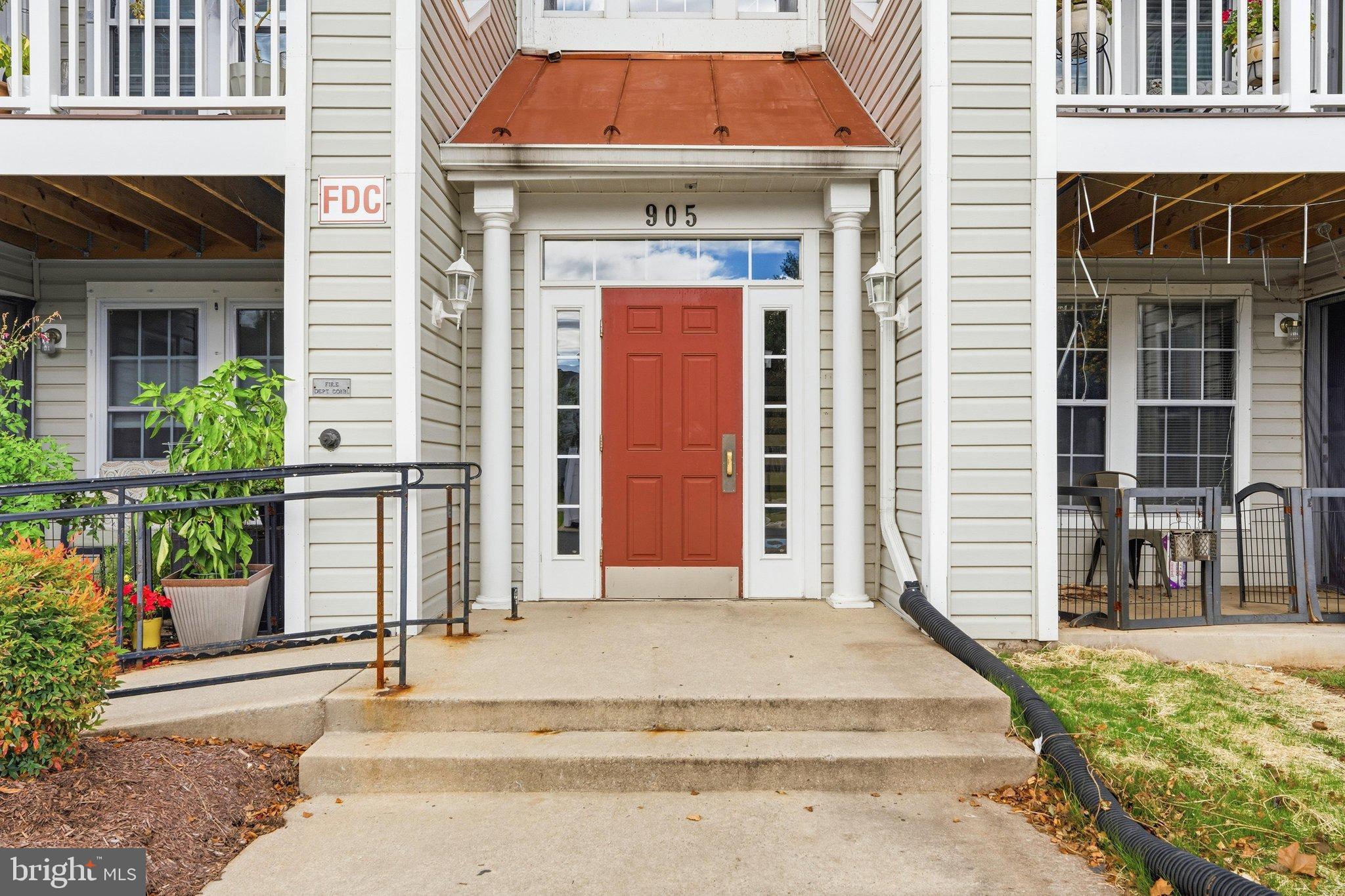 905 BLUE LEAF #7 3C COURT 7  3C