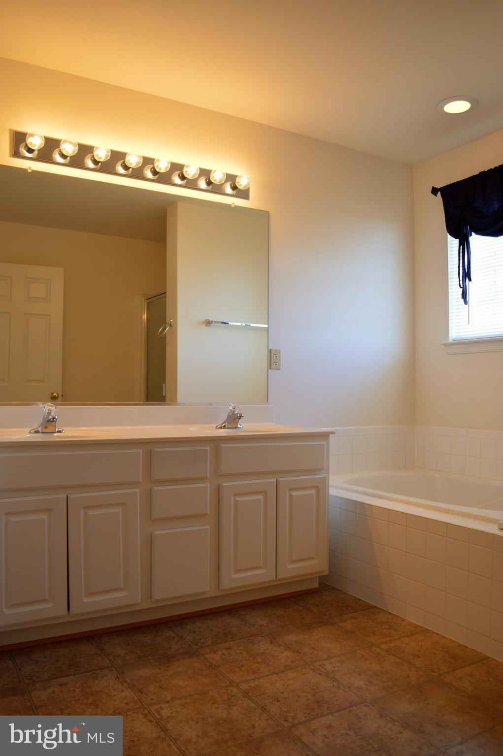 SALEM FIELDS - Residential Lease