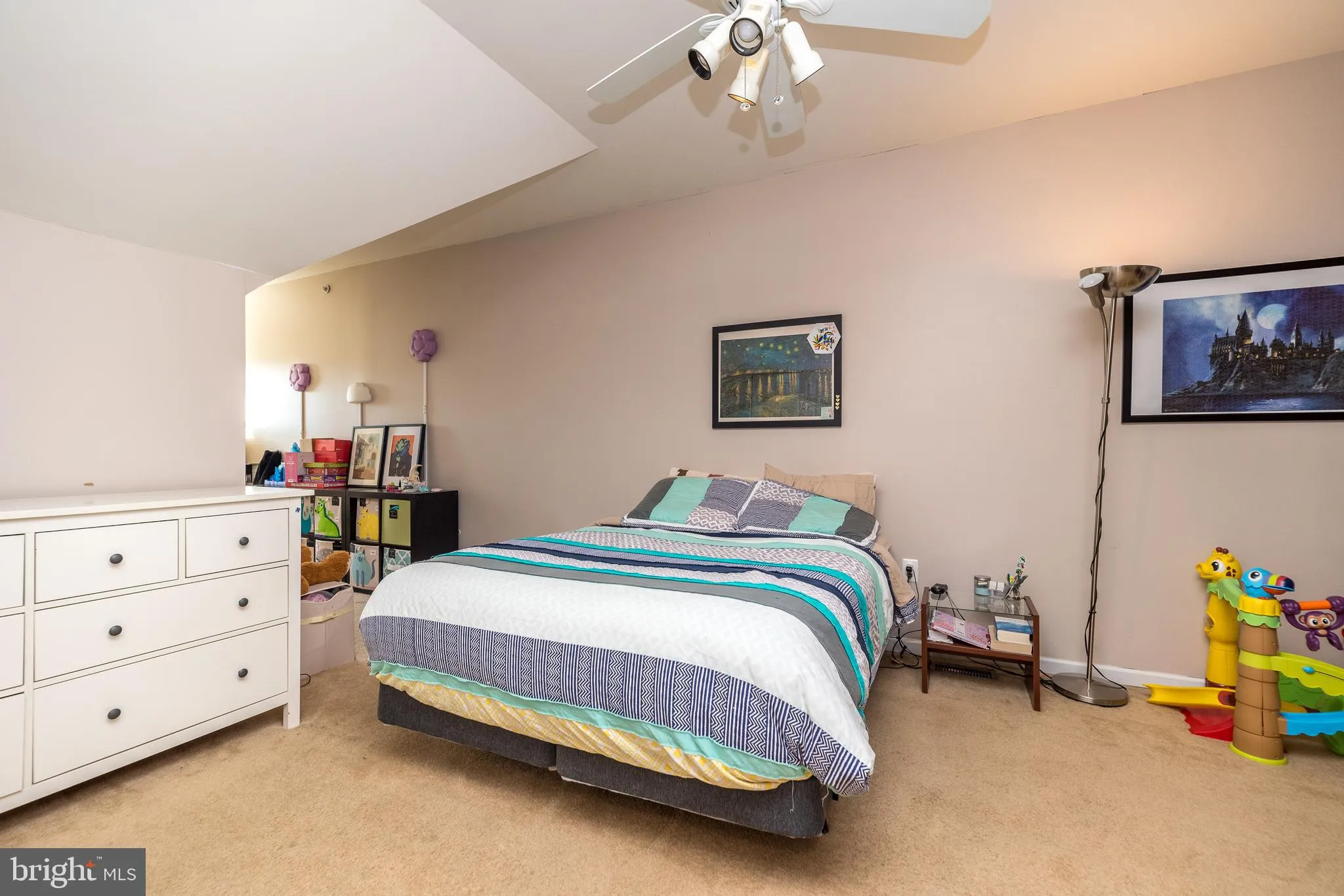 Philadelphia, Pennsylvania 19121, United States, 3 Bedrooms Bedrooms, ,3 BathroomsBathrooms,Residential,Contingent,29912