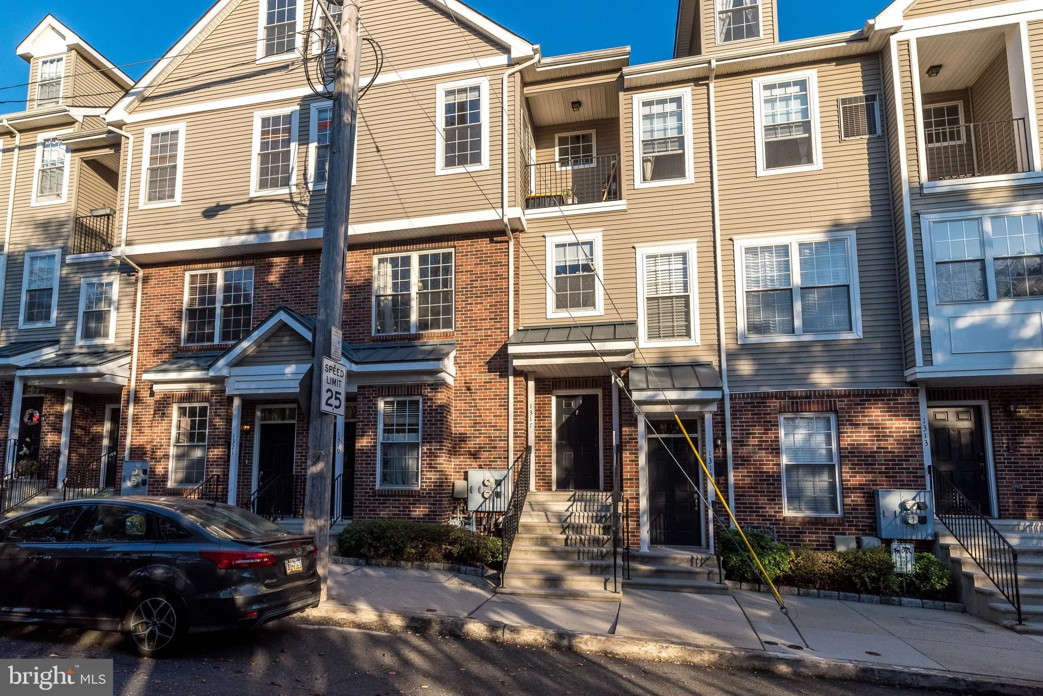 Philadelphia, Pennsylvania 19121, United States, 3 Bedrooms Bedrooms, ,3 BathroomsBathrooms,Residential,Contingent,29912