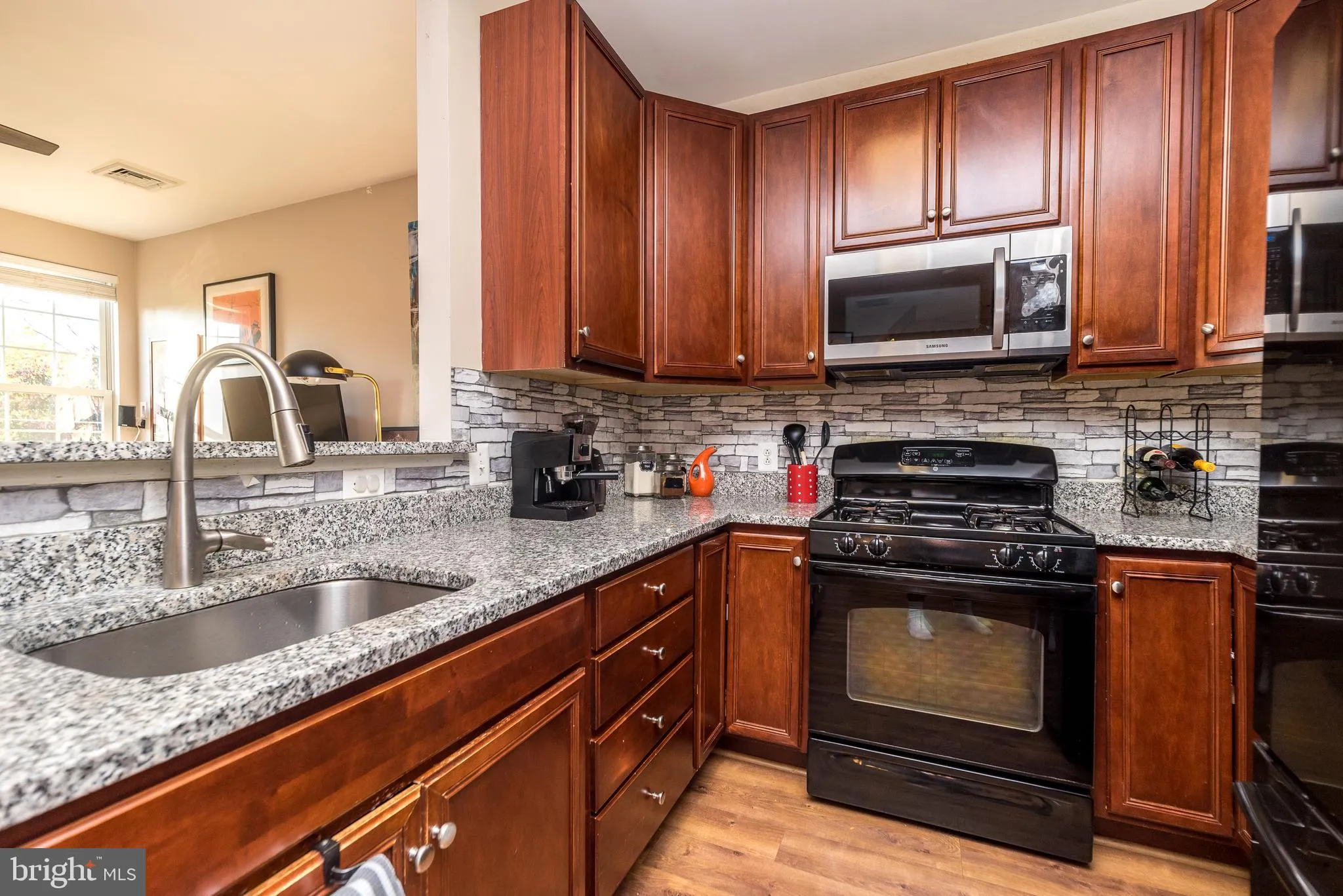 Philadelphia, Pennsylvania 19121, United States, 3 Bedrooms Bedrooms, ,3 BathroomsBathrooms,Residential,Contingent,29912