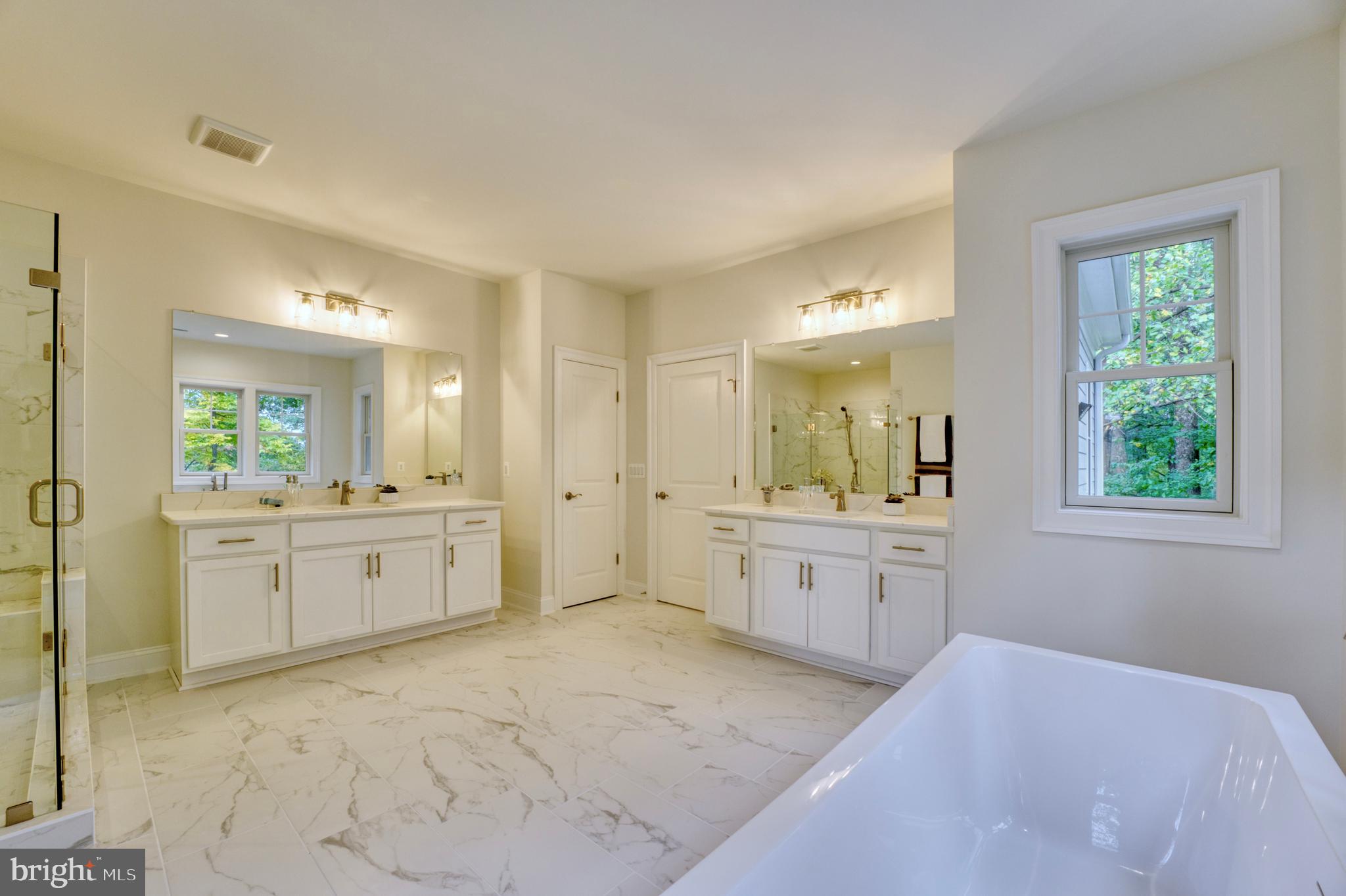 VICTORIA WOODS - Residential