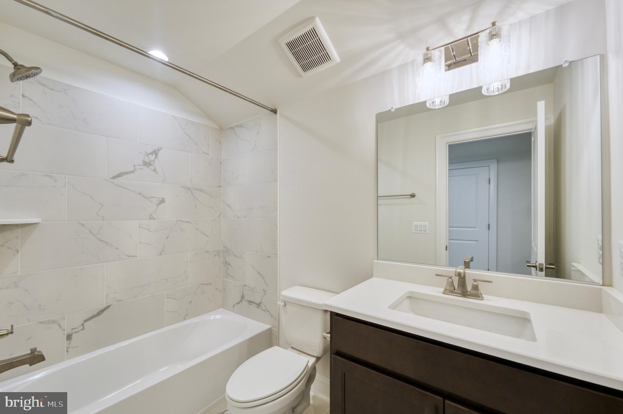 VICTORIA WOODS - Residential