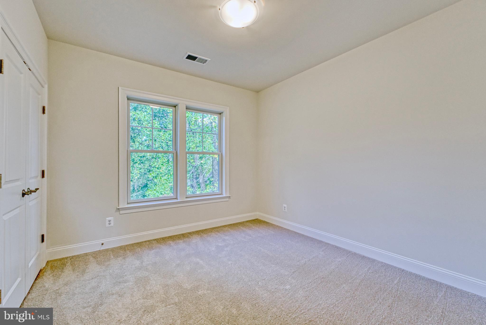 VICTORIA WOODS - Residential