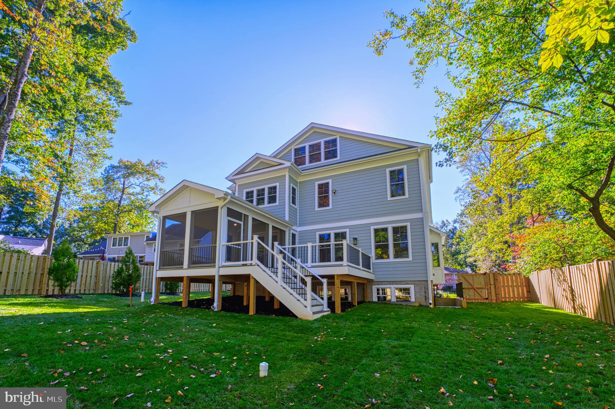 VICTORIA WOODS - Residential