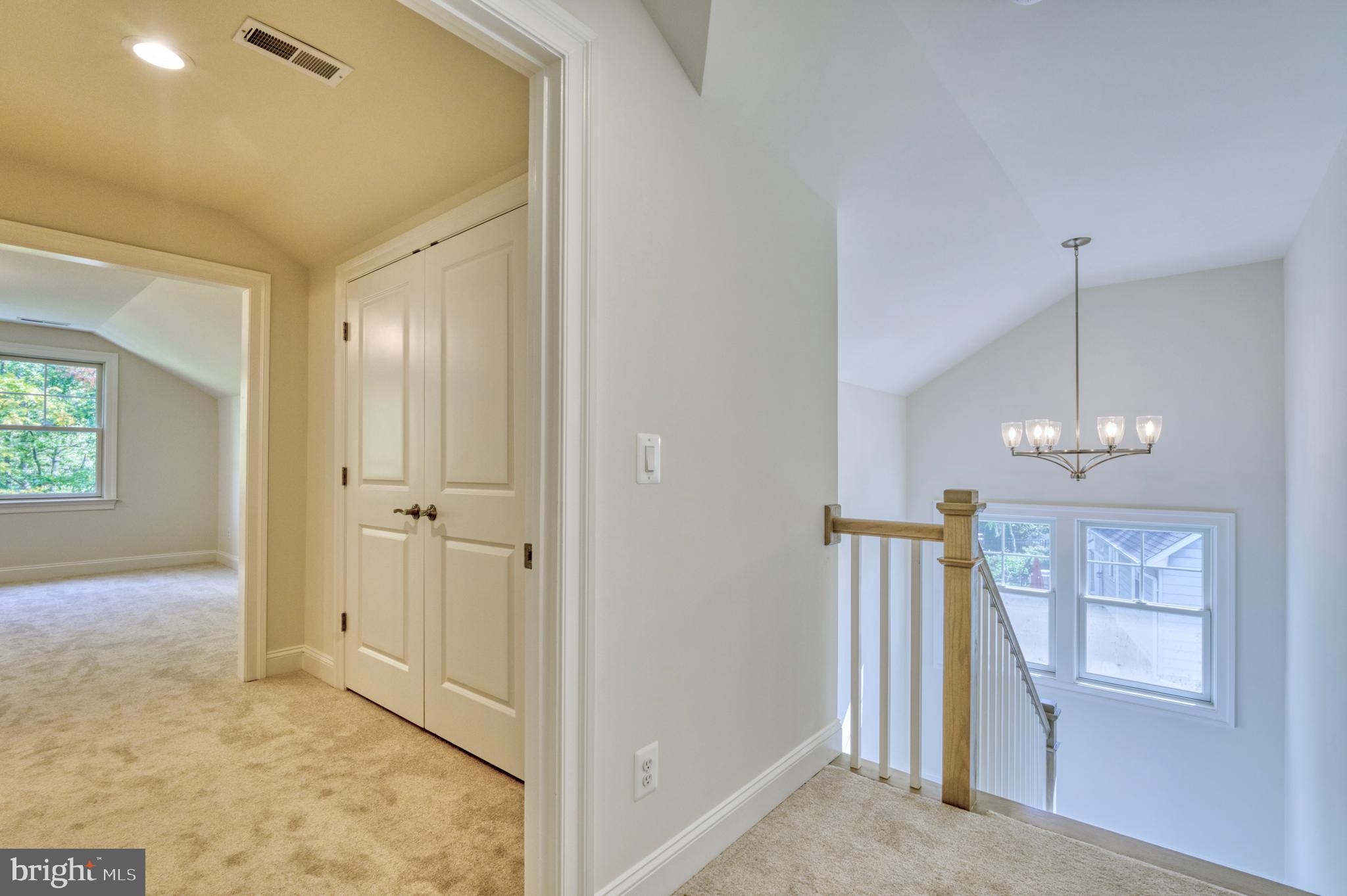 VICTORIA WOODS - Residential