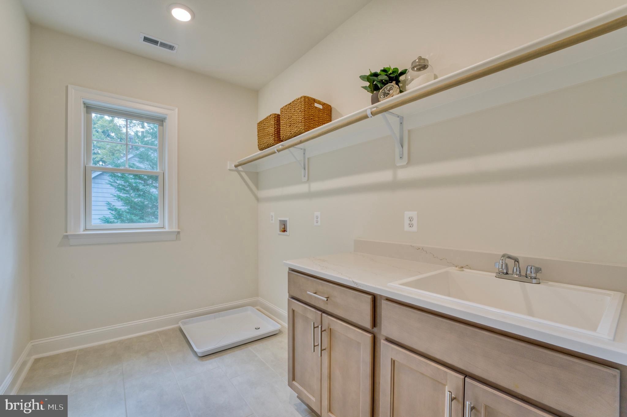 VICTORIA WOODS - Residential