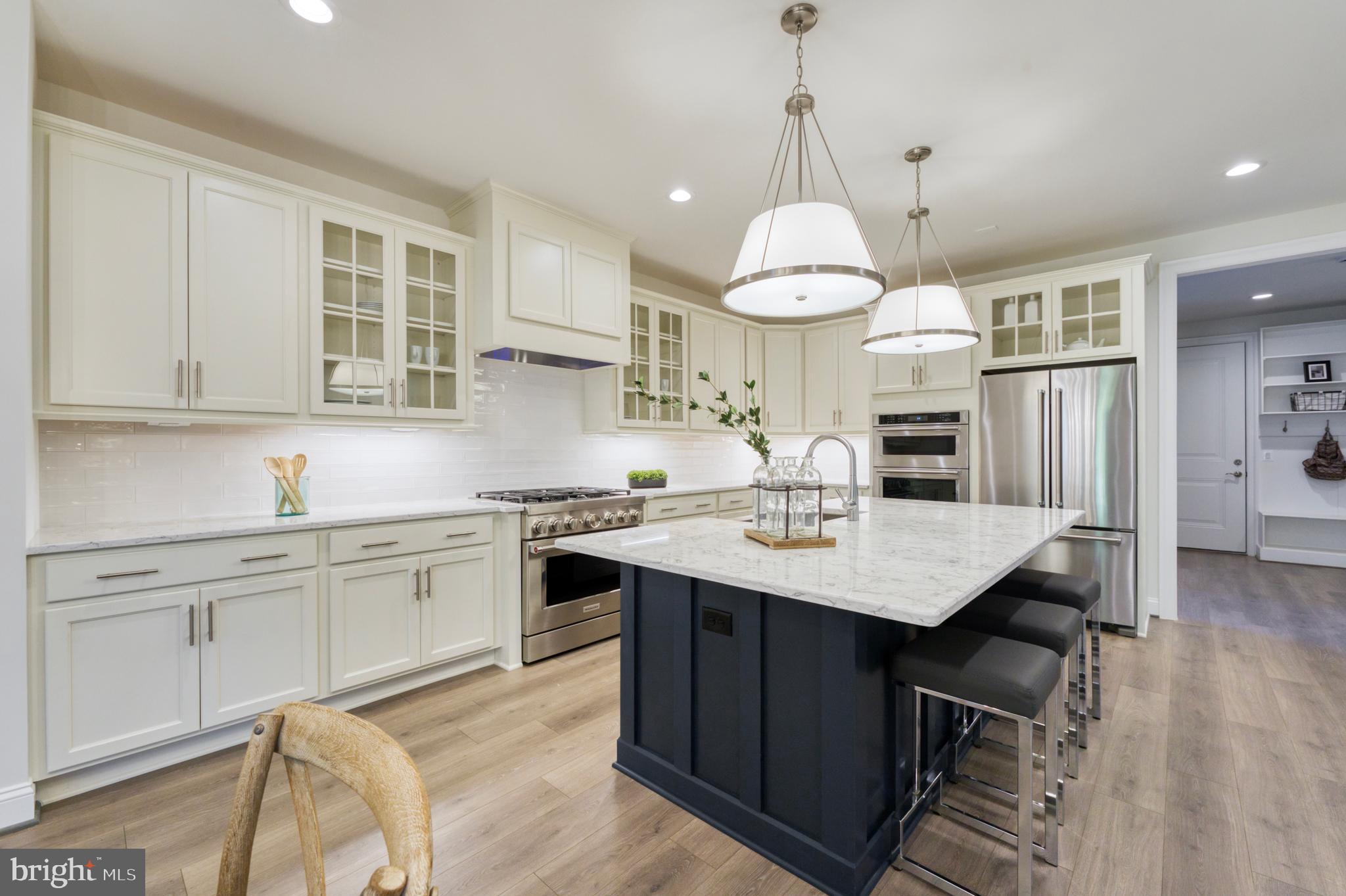 VICTORIA WOODS - Residential