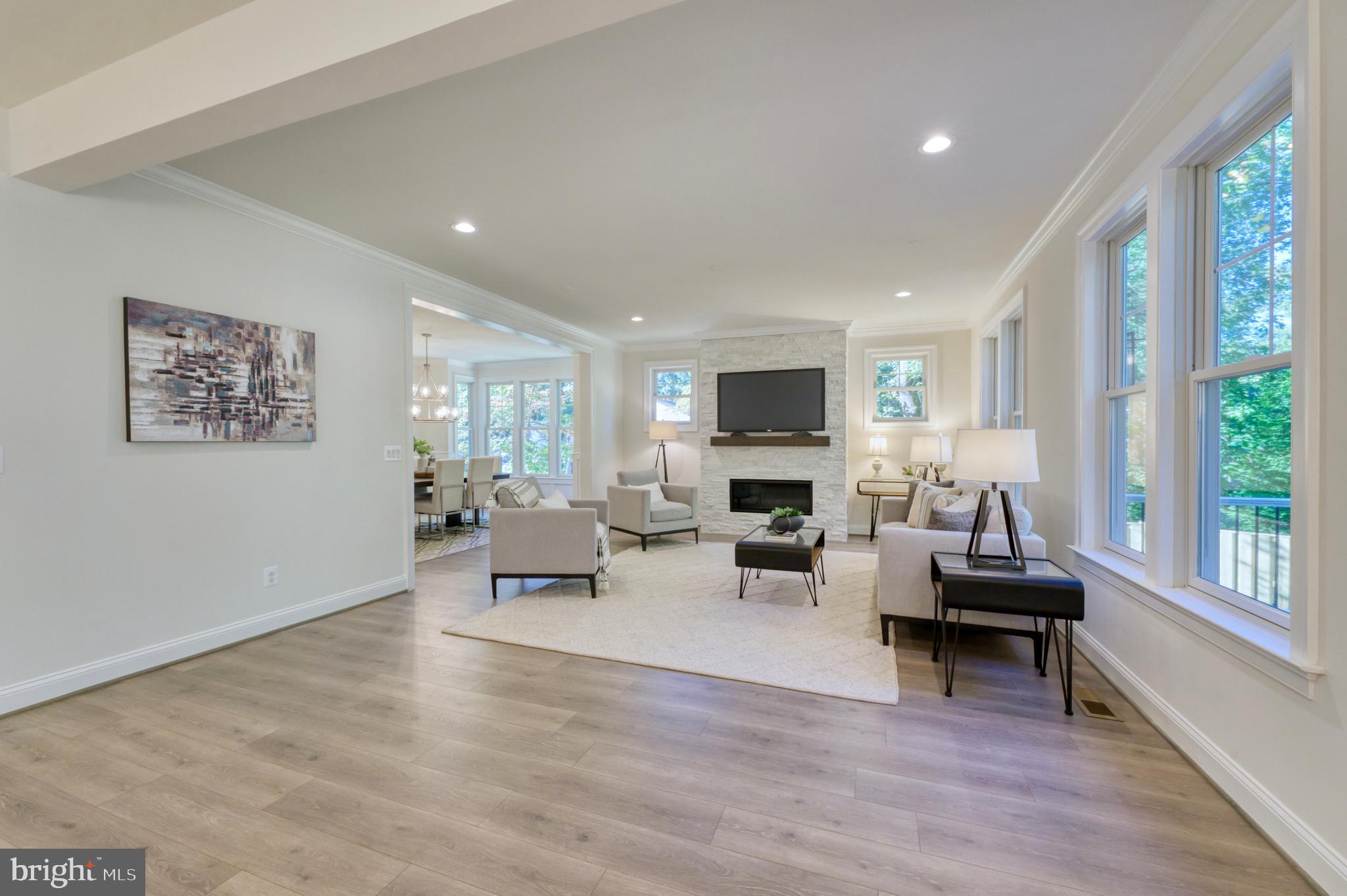 VICTORIA WOODS - Residential