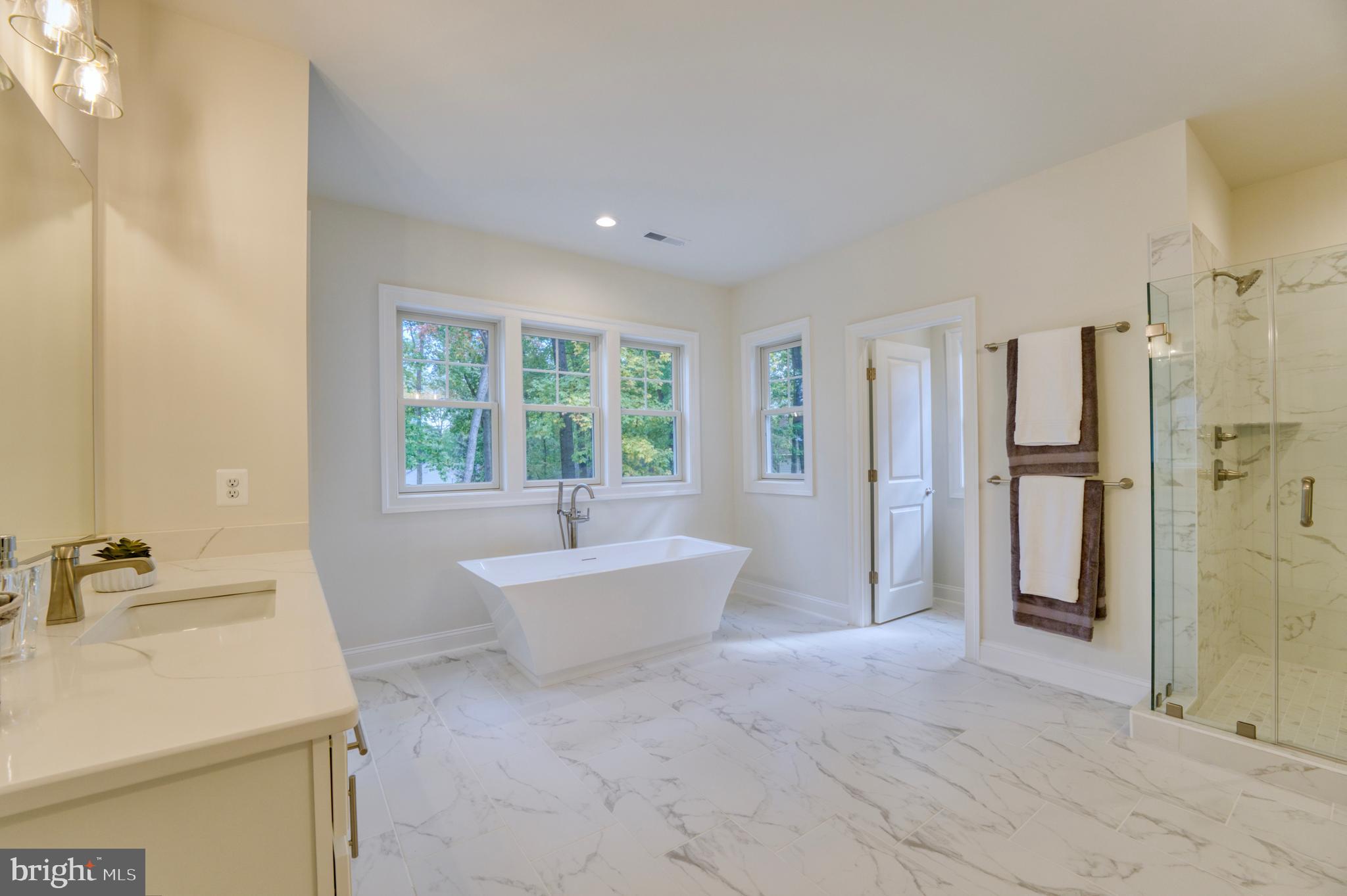 VICTORIA WOODS - Residential