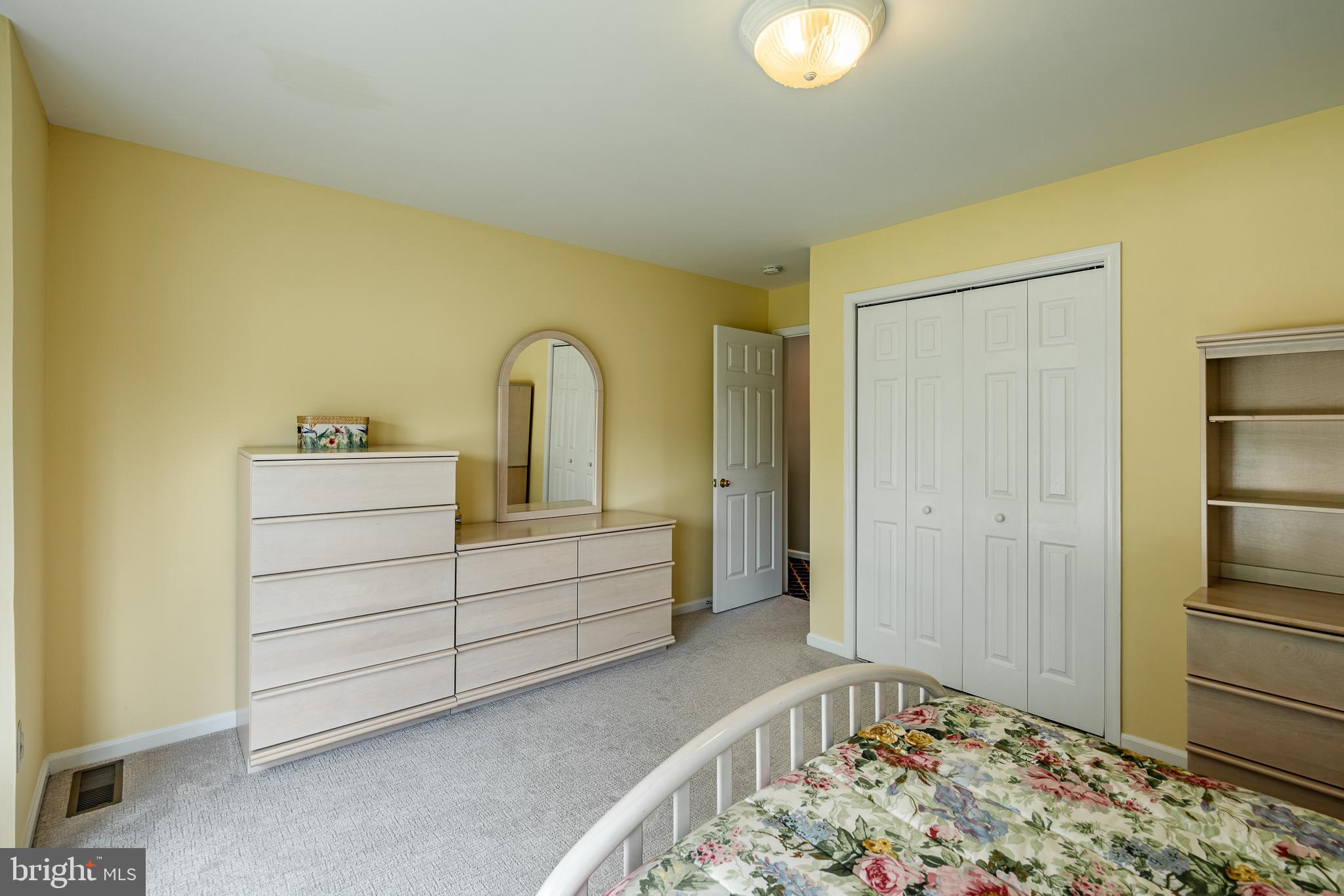 NOBLE OAKS - Residential