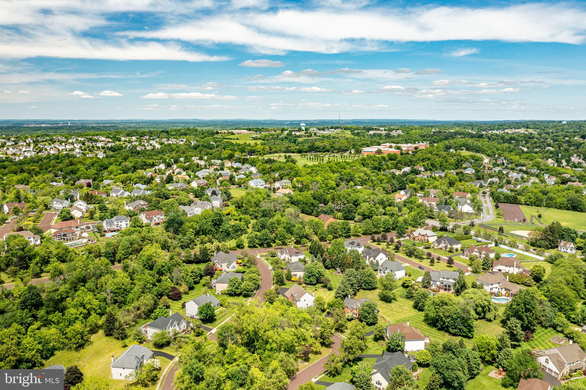 NOBLE OAKS - Residential