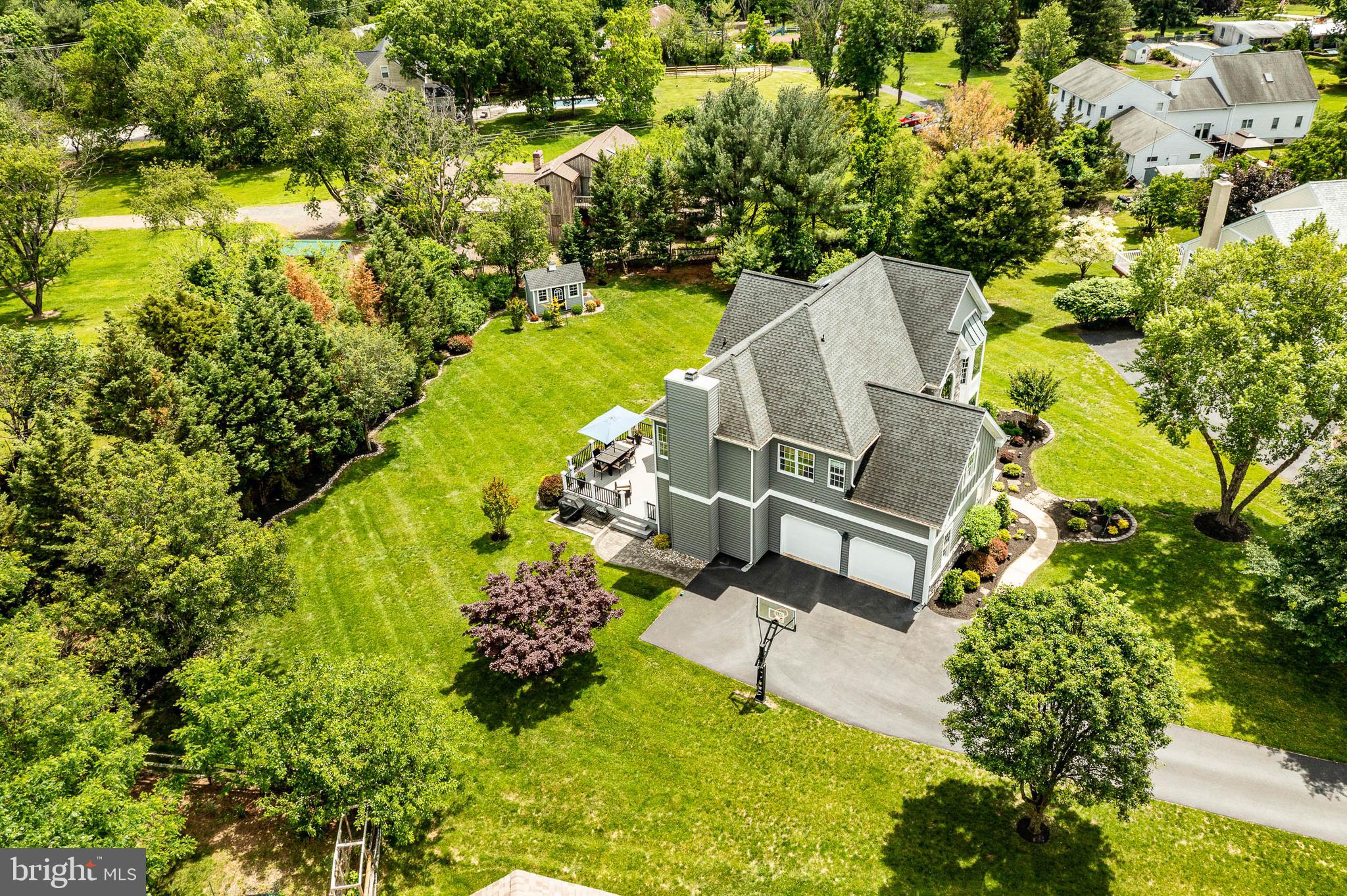 NOBLE OAKS - Residential